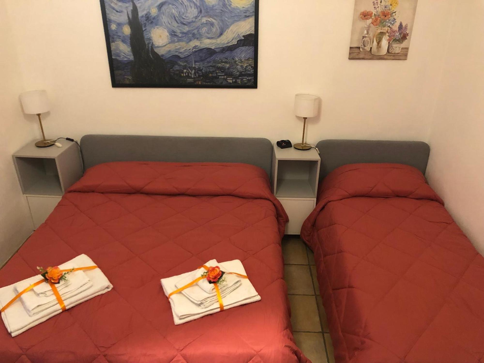 Bed and Breakfast La Finestra Di Umberto Vicino Al Centro Con Parcheggio Privato Витербо Экстерьер фото