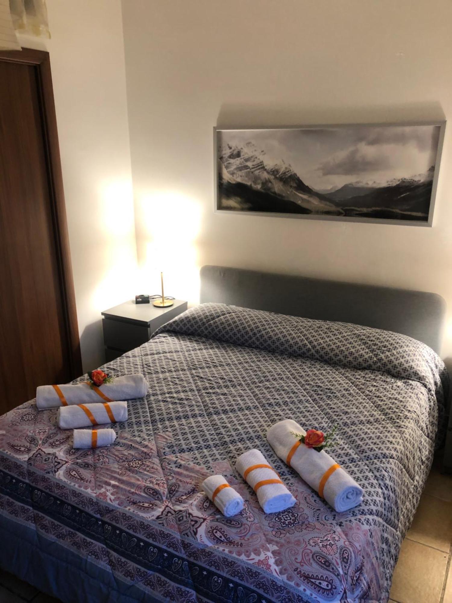 Bed and Breakfast La Finestra Di Umberto Vicino Al Centro Con Parcheggio Privato Витербо Экстерьер фото