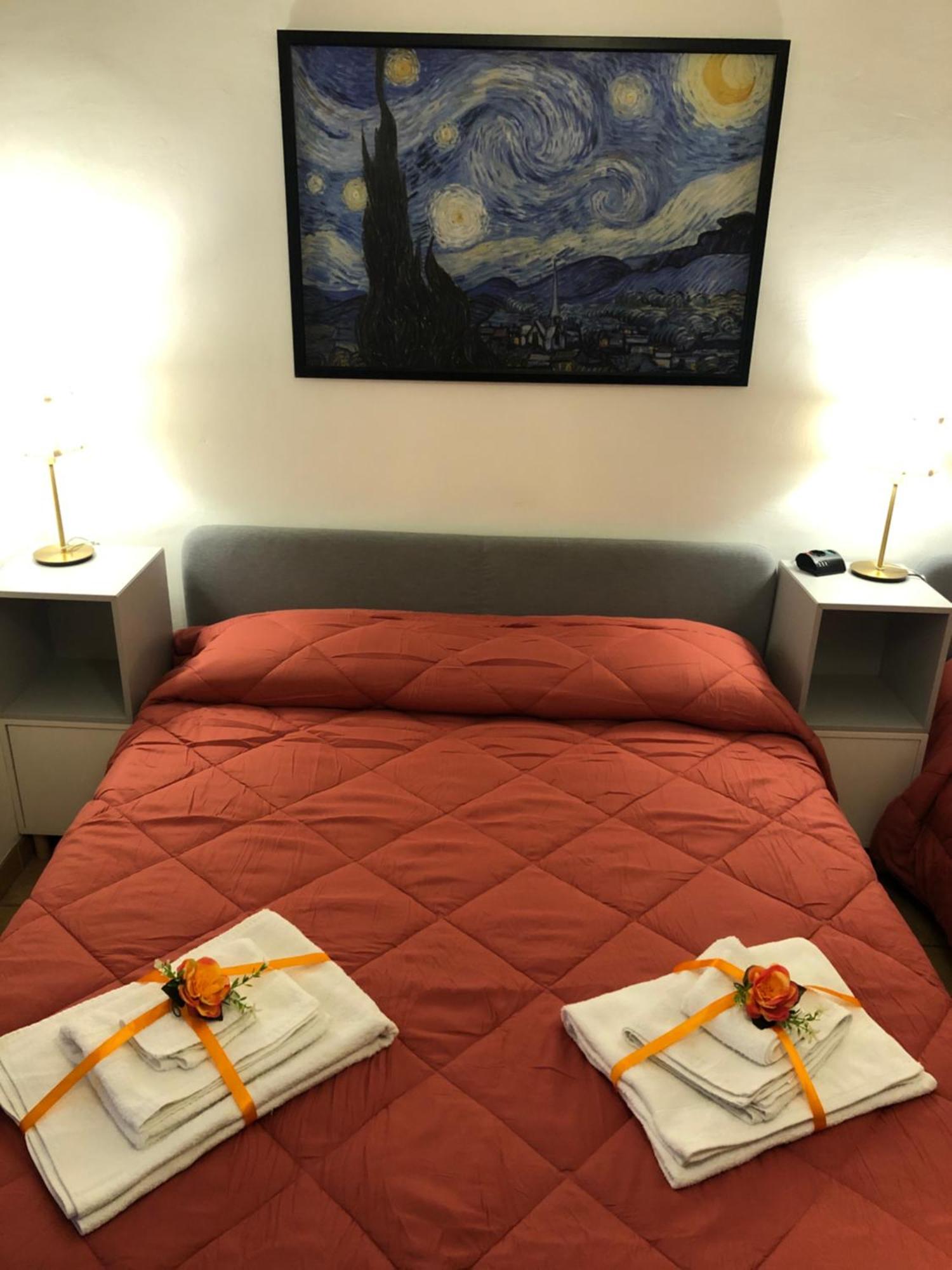 Bed and Breakfast La Finestra Di Umberto Vicino Al Centro Con Parcheggio Privato Витербо Экстерьер фото